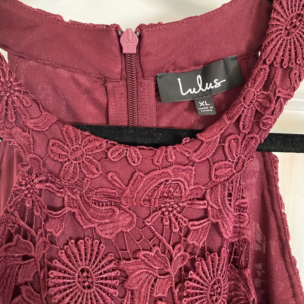 Burgundy formal dress - Picture 4 of 6